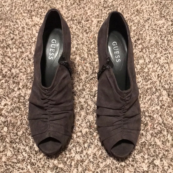 Heals - Picture 2 of 2